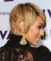 Keri Hilson Short Straight Champagne Blonde Hairstyle With Side Swept Bangs And Black Highlights Keri Hilson Hairstyles Short Hair Styles Short Straight Hair