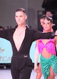 Avem campioni si vicecampioni nationali la dans sportiv. Medalii de aur si  argint aduse de elevi si tineri la Timisoara. Vor reprezenta Romania la  europene si mondiale