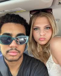 i- i- i- be poppin bottles 🍾