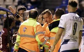 Con golazo, puebla empata ante el querétaro. Liga Mx Nicolas Vikonis Salio Sangrando Del Puebla Vs Queretaro