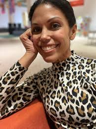 Hello fans do you love seeing me