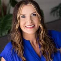 Amy Draper's Instagram, Twitter & Facebook