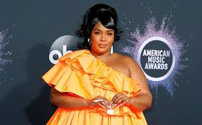 May 26, 2021 · lizzo is known for pushing boundaries when it comes to her style on and off the red carpet. Lizzo S Tiny Maison Valentino Bag Is The Real Winner At This Year S Amas 2019
