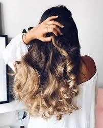 Roughen up your curls using your fingers for a natural effect. these two techniques offer wavy hair that can last all day as long as you prep your hair in the right way. 10 Brilliant Ways To Get Heatless Curls