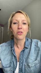 Kari Osborne's Instagram, Twitter & Facebook