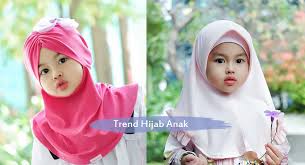 Kerudung segi empat adalah salah satu model kerudung pavorit yang memiliki karakteristik berbentuk segi empat dan memiliki ukuran sama panjang pada keempat sisinya. Trend Hijab Anak Yang Cantik Dan Lucu Parasayu Net