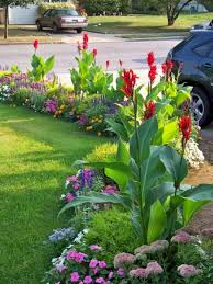 Simple And Beautiful Front Yard Landscaping Ideas 58 Homevialand Com Front Yard Garden Front Yard Landscaping Yard Landscaping