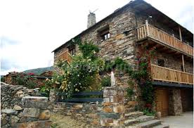 Instalaciones construidas en piedra y. Casa Rural Abuela Paca Casa Rural En Valverde De Los Arroyos Guadalajara