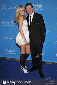 She is the oldest daughter of nhl legend, wayne gretzky. Wayne Gretzky And Wife Stockfotos Und Bilder Kaufen Alamy