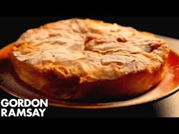 Simple Chicken Pastilla Moroccan Pie Gordon Ramsay Youtube In 2020 Chicken Pastilla Gordon Ramsay Ramsay