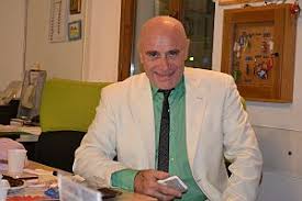 Scopri tutte le curiosità su edoardo vianello e wilma goich. Edoardo Vianello Festeggia 80 Anni In Campidoglio Il 24 Giugno