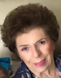 Gloria Buckley's Instagram, Twitter & Facebook