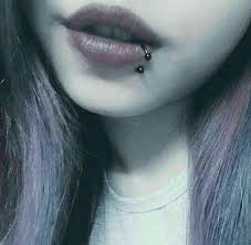 46 Gorgeous And Eye Catching Labret Piercing And Lip Piercing You May Love Dudak Piercingleri Piercing Dudak