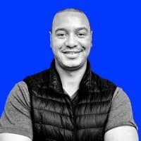 Susan Poletti's Instagram, Twitter & Facebook