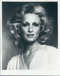 1981 Press Photo Pretty Blond Stage Actress Linda Michele Mary Sunshine  1980s