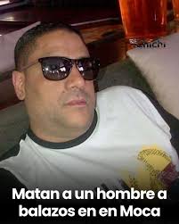 Un hombre identificado como Omar Taveras fue asesinado de varios disparos  la madrugada de este sábado en su vivienda, ubicada en la comunidad Boca  Férrea, del distrito municipal Las Lagunas, en Moca.