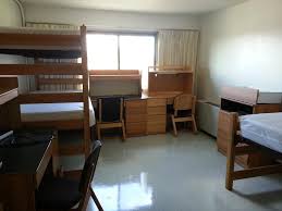 Looking Into A Reinert Hall Dorm Saint Louis University Saint Louis University Dorm Dorm Room