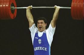 Femminile fa il suo ingresso alle olimpiadi di sydney del 2000, ma un campionato del mondo si disputa già dal 1987. Sollevamento Pesi Sporthistoria