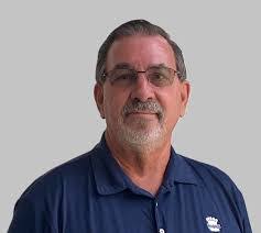 Kim Koons's Instagram, Twitter & Facebook