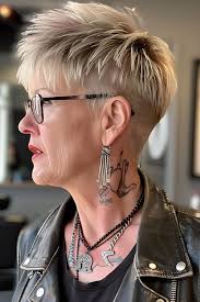 I want your opinion about this haircut 🌹 🥰