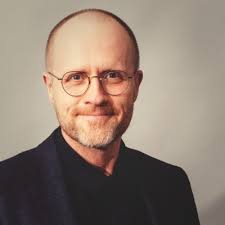 Hur det går för min bok? Ja, se det ska jag berätta för er: den var det…