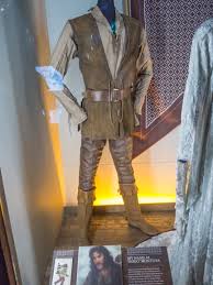 The licensed costume faithfully recreates the look of the deadly dread pirate roberts, so you can instantly transform into the legend upheld by the young westley! Inigo Montoya Wikipedia