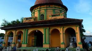 Ini merupakan kali pertama bukit permata masuk dalam nominasi api. 8 Wisata Sejarah Di Sumenep Madura Punya Bangunan Unik Surabaya Liputan6 Com