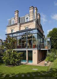 Une Veranda Audacieuse Pour Une Vie De Chateau Credit Photo Francois Delauney Une Realisati Agrandissement Maison Veranda Alu Renovation Maison Ancienne