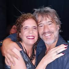 Hoy se viene la tercera función de VÍCTOR VENÍ A BUSCAR LOS DISCOS 16 y 30  hs en @patiodeactoresteatro Con el mejor de los equipos para contar la  historia de amor y