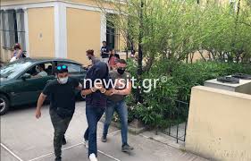Νέα μαρτυρία γυναίκας έρχεται στο φως της δημοσιότητας σχετικά με τον 22χρονο σάτυρο στη νέα σμύρνη. Nea Smyrnh Eley8eros O 22xronos Satyros Anablh8hke H Dikh Toy