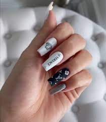 Unas Versace Y Louis Vuitton Manicura De Unas Manicura Unas