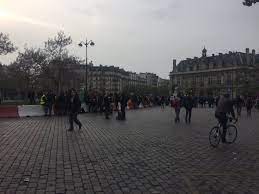 Yann boucher(blagnac) était étudiant chez institut ingénierie informatique limoges en 2000. Yann Bouchez On Twitter Encore Un Peu De Monde Place D Italie Ou Ca Se Vide Petit A Petit Dans Une Ambiance Assez Calme 1ermai2019