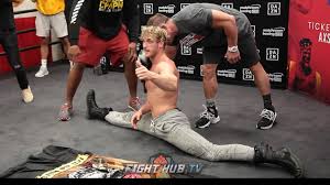 View complete tapology profile, bio, rankings, photos, news and record. Logan Paul Shows Insane Flexibility And Does Handstands Ahead Of Ksi Rematch Youtube