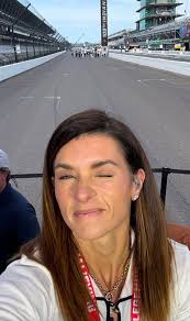 Danica Patrick shining at the Indy 500 track with a stunning selfie. ♥️😍