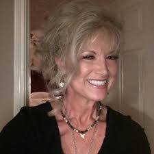 Lenore Beck's Instagram, Twitter & Facebook