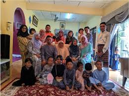 Bermula 9 julai 2019, setiap isnin hingga jumaat pukul 5 petang di slot tiara saluran astro prima. Bagai Kisah Putri Yang Ditukar Pasangan Kembar Sedar Tertukar Lepas 20 Tahun Kongsi Kisah Buat Ramai Sebak Keluarga