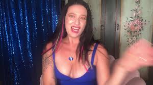 Lady Lila Stern - Controlled By My Curves JOI - iWantClips