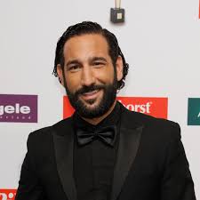 Einen interessanten termin durfte tanzprofi massimo sinato absolvieren. Massimo Sinato Uberrascht Mit Neuer Frisur Brigitte De