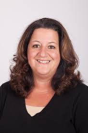 Danielle Leonard's Instagram, Twitter & Facebook