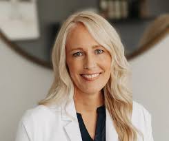 Kari Solberg's Instagram, Twitter & Facebook