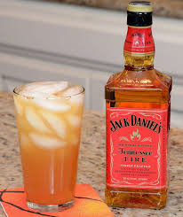 Cocktail Recipes Recipe Whiskey Drinks Recipes Apple Drinks Alcohol Drink Recipes