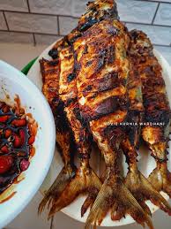 Karena papua dan maluku tak mengenal kecap. Ikan Lema Bakar Sambal Colo Colo By Novie Kurnia Wardani