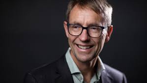 New Year Honours: Sir Ashley Bloomfield 'incredulous' when told of  knighthood