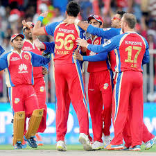 Discover the wonders of the likee. Rcb S Bowler Mitchell Starc Celebrates With His Team Mates After Taking Wicket Of Kkr S Captain Gautam Gambhir L During The Indian Premier League 2014 Match Between Royal Challengers Bangalore And Kolkata Knight