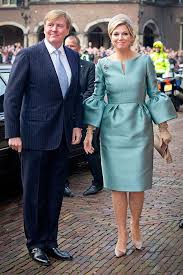 Maxima De Holanda La Reina Del Estilo Durante Un Fin De Semana De Celebracion Fashion Dresses African Fashion Dresses African Dress