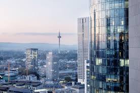 With a share in turnover of around 90 per cent, it is the largest of germany's seven stock exchanges. Deutsche Borse Xetra Deutsche Borse Etf Forum 2020