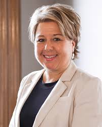 Lisa Nowicki's Instagram, Twitter & Facebook