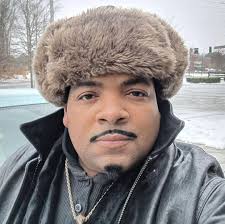 I feel Stevie Wonder was a master writer of songs he wrote for himself and  was really good at writing songs for others but R. Kelly was also a master  writer of