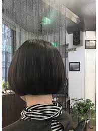 ぱっつんモードなボブスタイル floramをご紹介 2018年春の最新ヘアスタイルを300万点以上掲載 ミディアム ショート ボブなど豊富な条件でヘアスタイル 髪型 アレンジをチェック ボブ ボブヘア おかっぱ