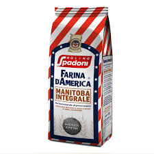 La farina manitoba è una farina di grano tenero caratterizzata da un alto contenuto in proteine e, di conseguenza, un valore w alto, dove per w si intende come abbiamo già accennato, la farina manitoba è utilizzata in tutte quelle ricette che prevedono una lunga lievitazione: Farina D America Manitoba Integrale Casa Spadoni